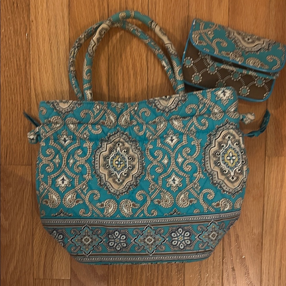 Vera Bradley Turquoise and Beige Tote Set